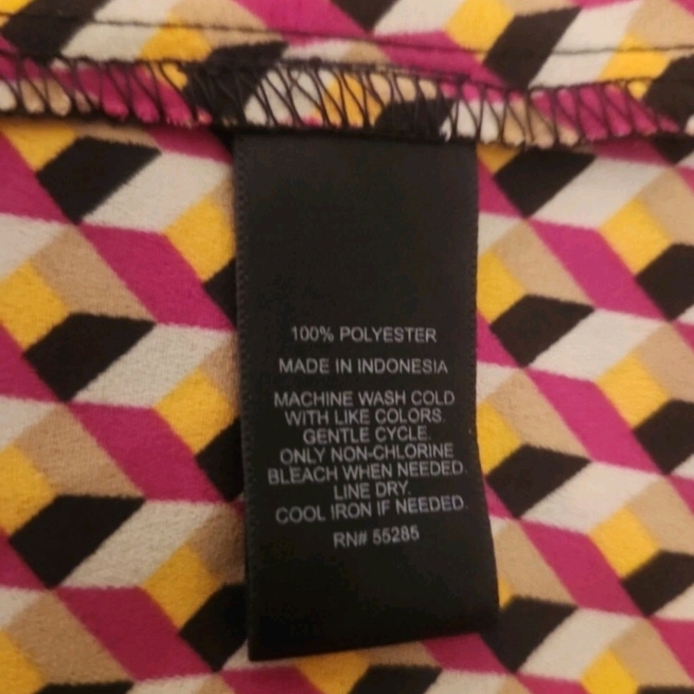 Express Women's Yellow and Pink Blouse Geometric 3/4 Sleeve  NWT Sz S/P - Picture 7 of 8